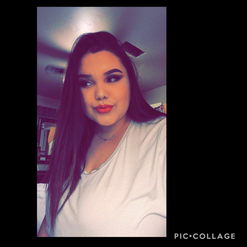 Meet your Posher, Kassandra